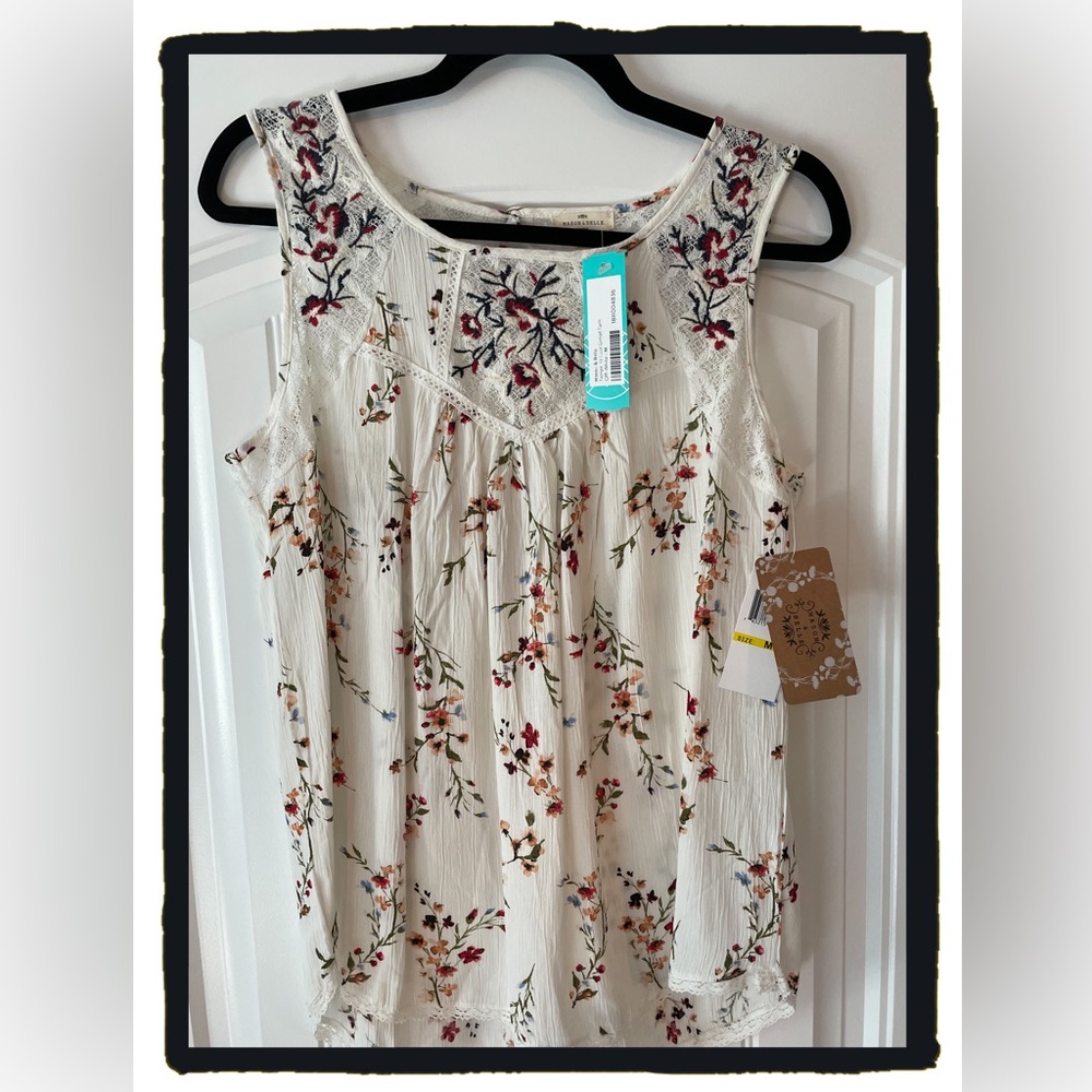 Mason & Belle - Tempesta lace detail blouse